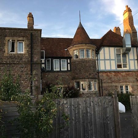 Holly Grove - Homestay Bristol Eksteriør billede